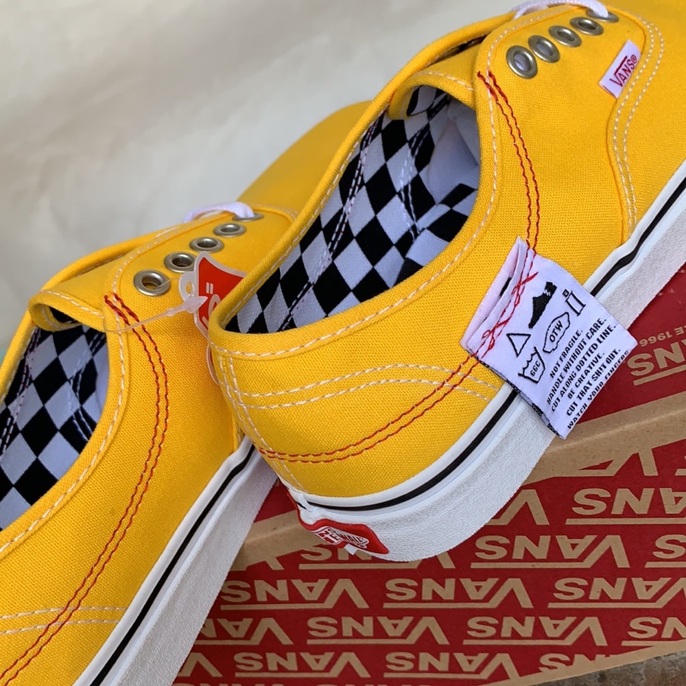 VANS AUTHENTIC HC DIY LEMON CHROME/TRUE WHITE WMNS - Picture 14 of 15
